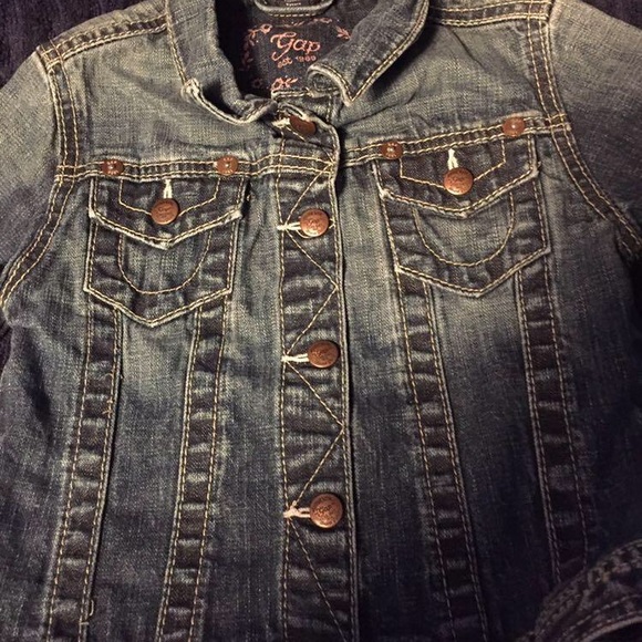 Gap Dark Wash Jean Jacket. Girls size 5 - Picture 2 of 4